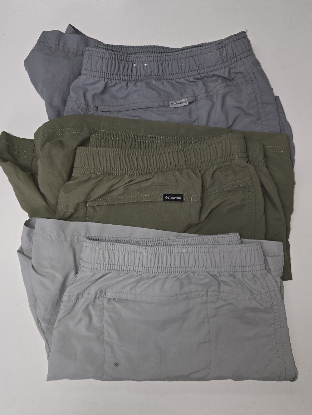 Columbia Women's Elastic Waist Outdoor Shorts - Olive & Gray
